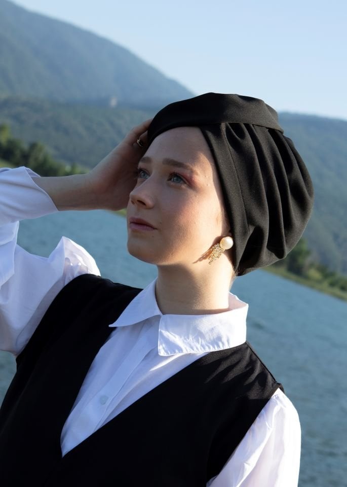 Noir Siyah Detaylı Bone