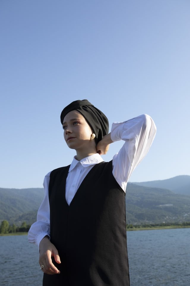 Noir Siyah Detaylı Bone