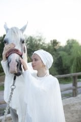 Pearly Beyaz: Ozel Tasarım Bone