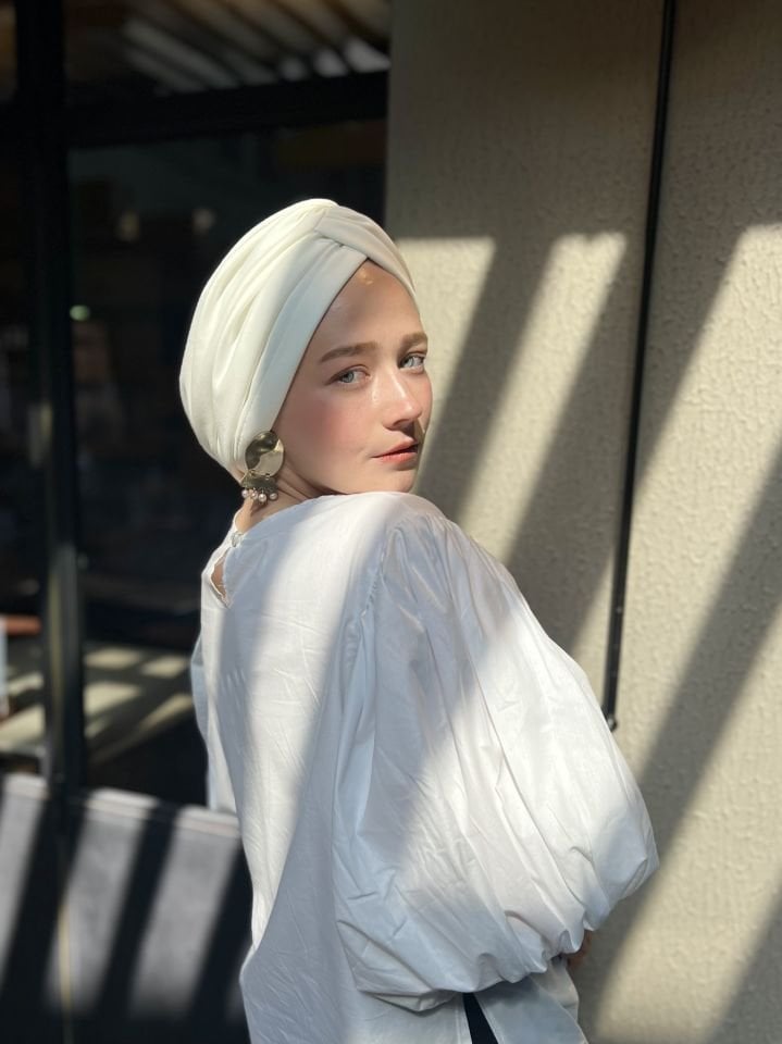 Negro Kırık Beyaz Bone