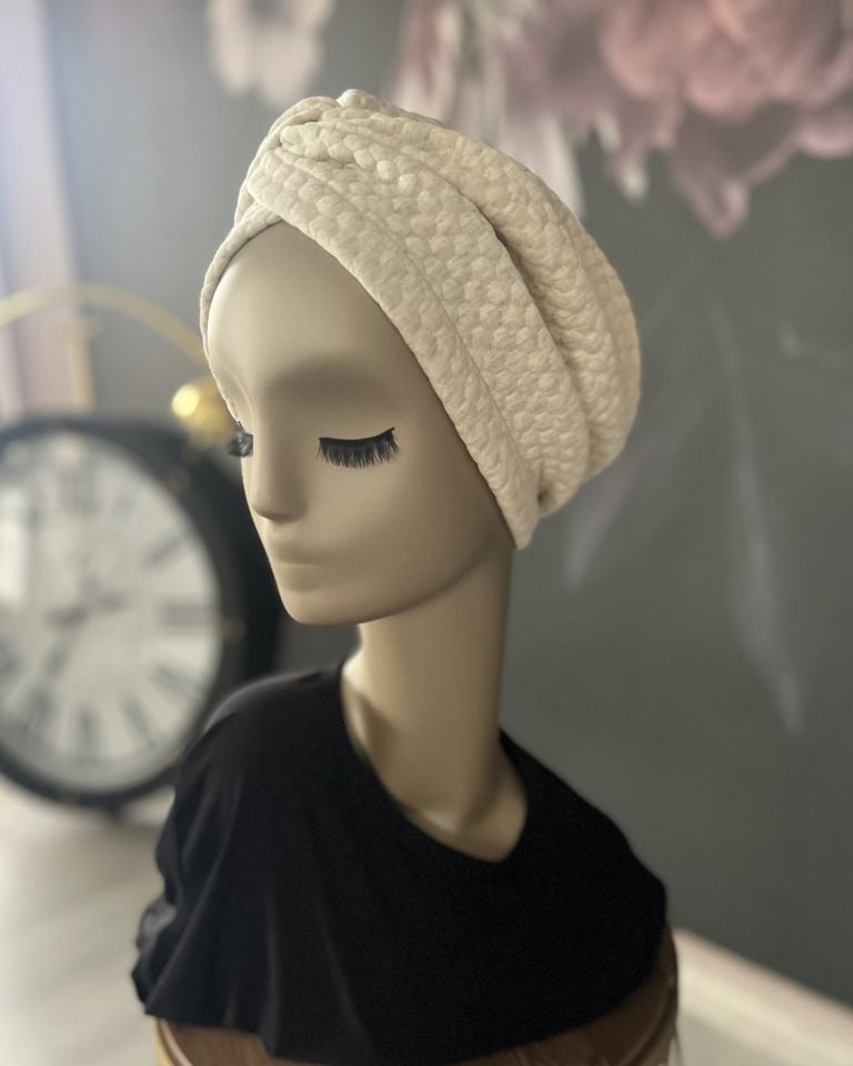 Pufidik Bone Krem Renk