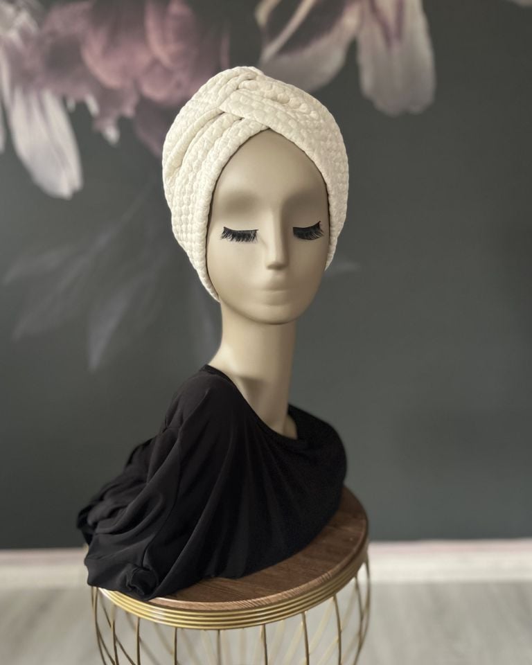 Pufidik Bone Krem Renk