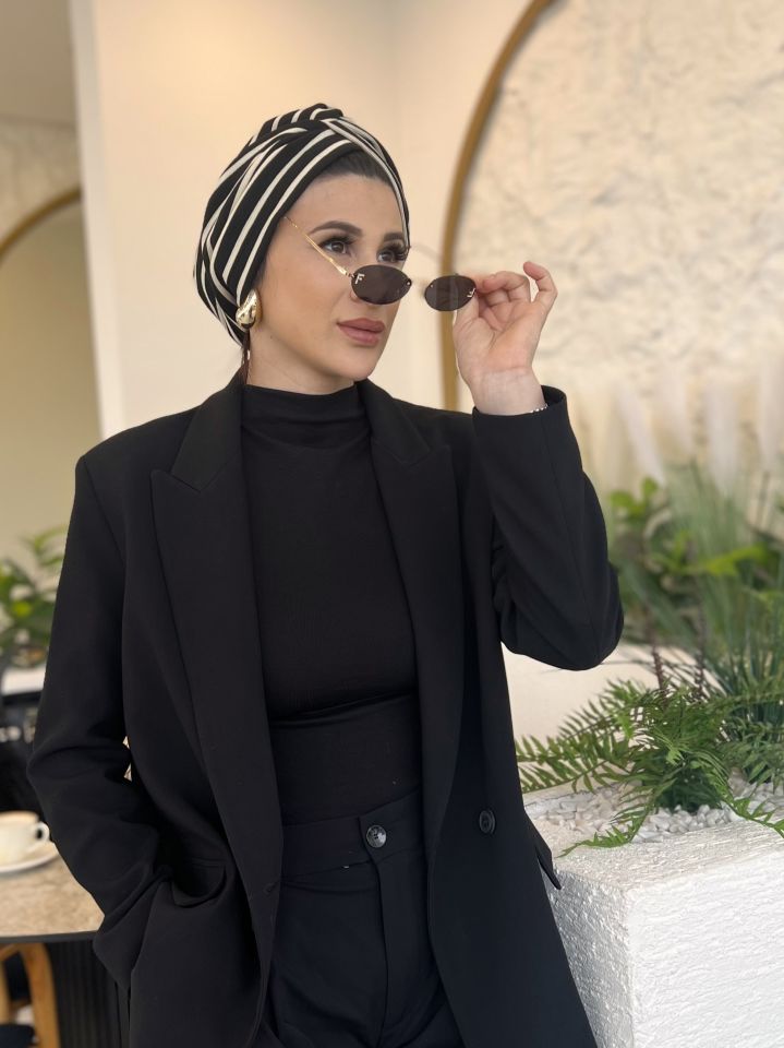 Çizzgi Bone Siyah/Beyaz