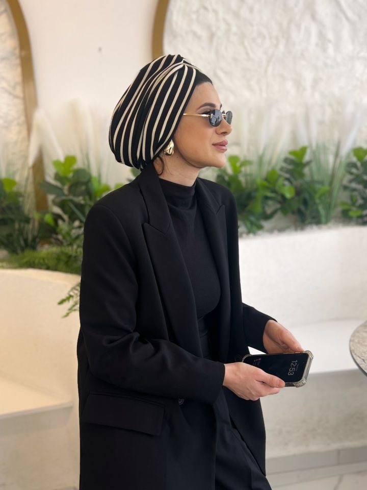 Çizzgi Bone Siyah/Beyaz