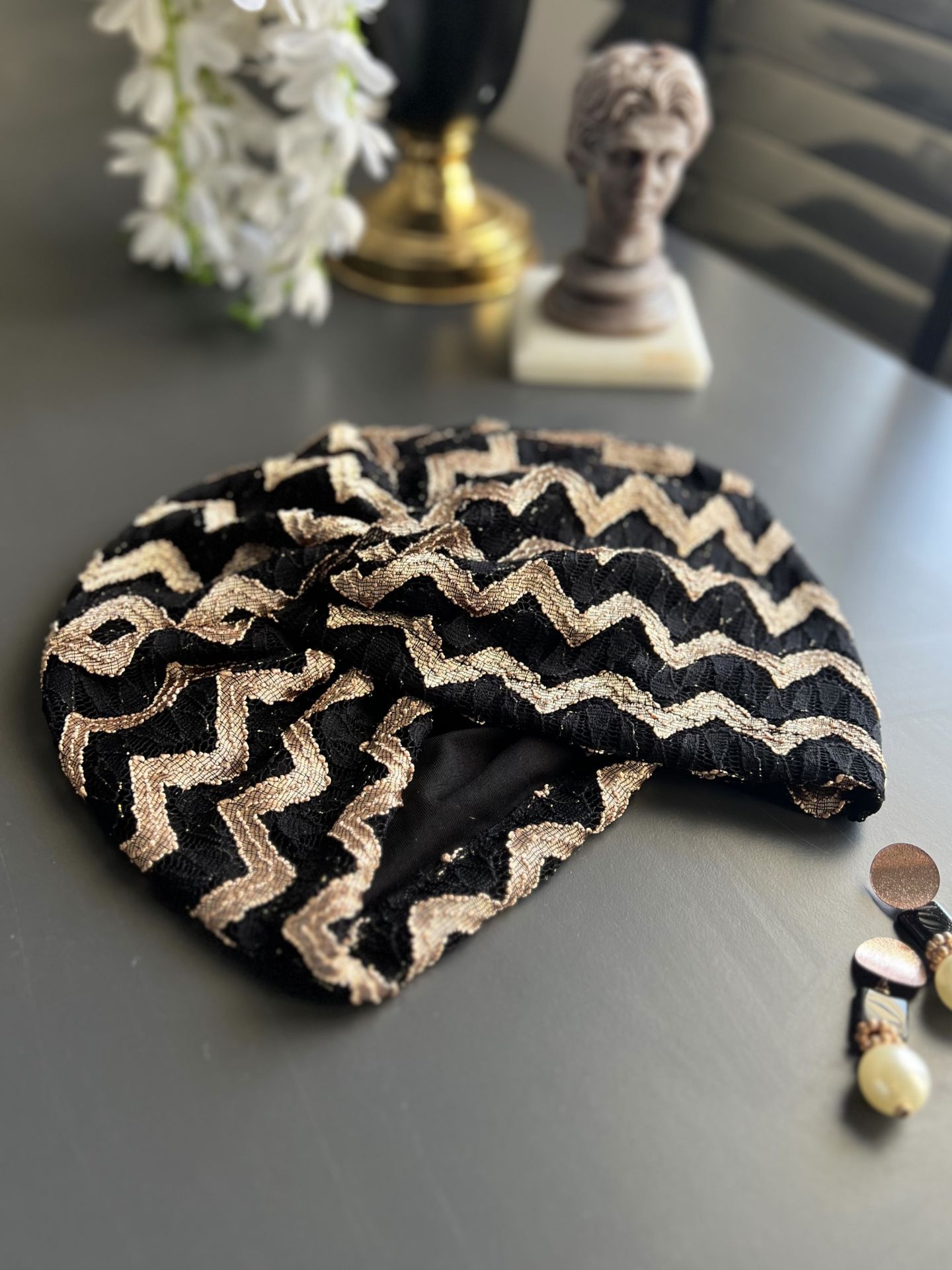 Keops Bone Siyah Gold Desenler