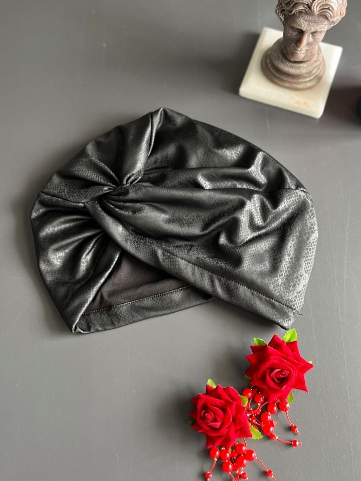 Elegan Bone Siyah Güçlü Görünüm