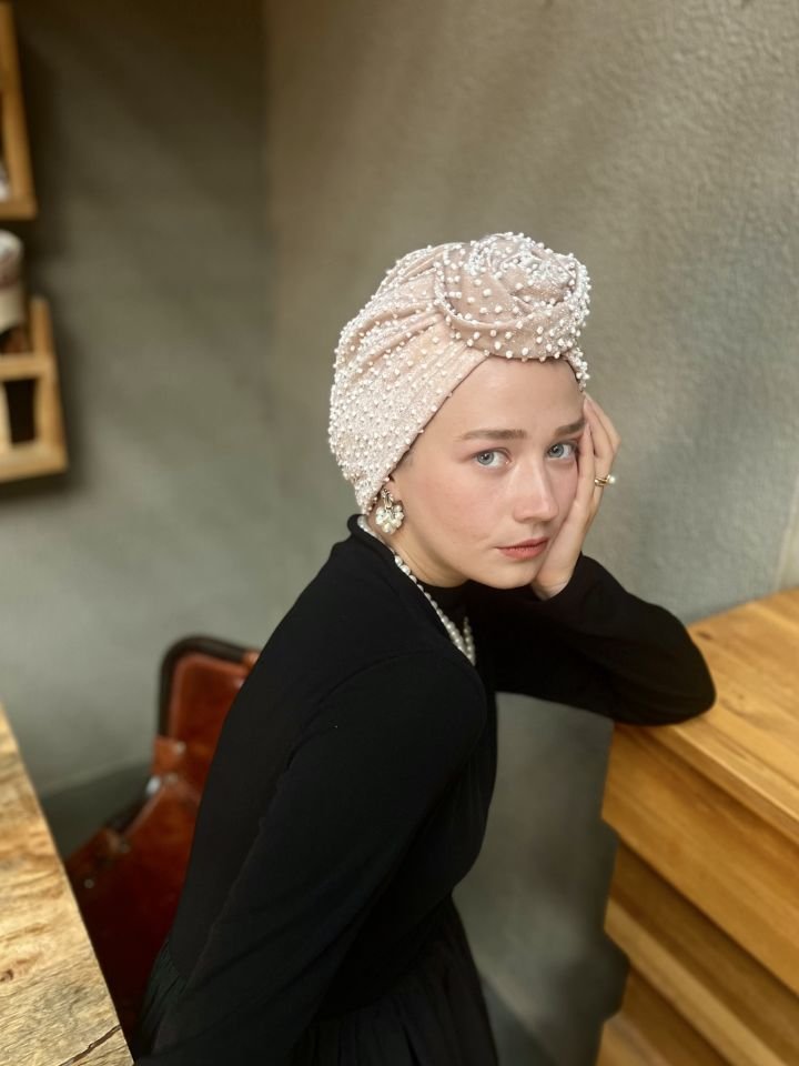 Zorlukta Açan Çiçekler / Pudra Bone