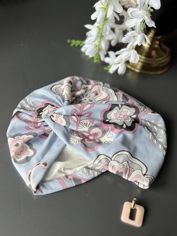 Helen Bone / Etkileyici Lila