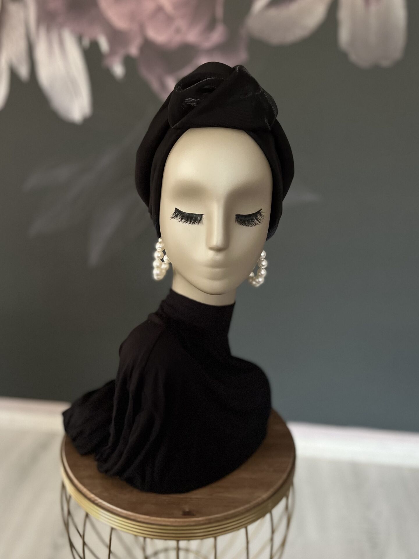 Hafif Parlayan Siyah Simya Bone