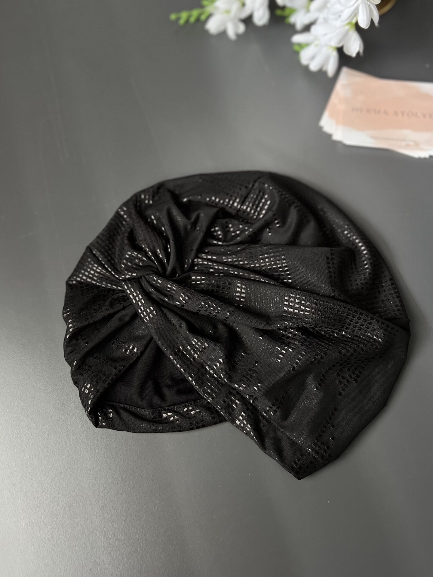 Elegan Bone Siyah Üzeri Minik Blok Desenler