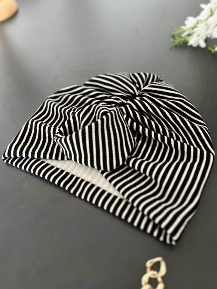 Çizzgi Bone Simya / Siyah Beyaz