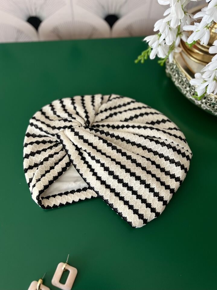 Nova Bone Siyah Beyaz Örgü