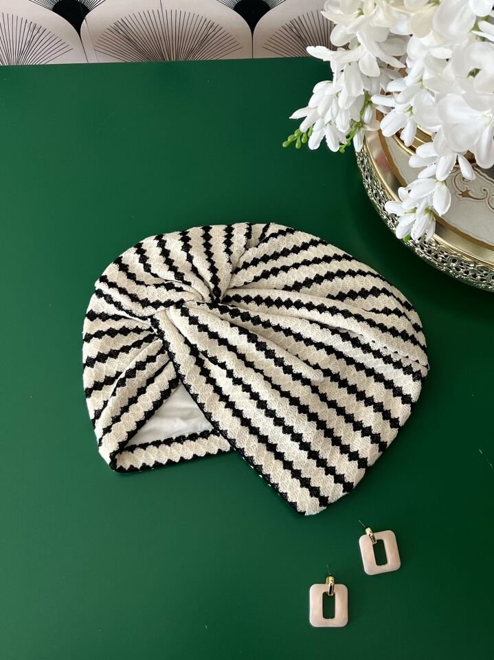 Nova Bone Siyah Beyaz Örgü