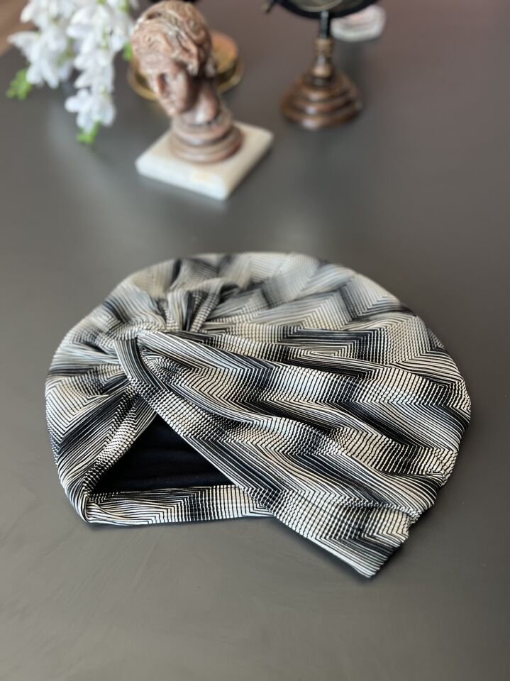 Pilise Bone Siyah Beyaz Çizgiler