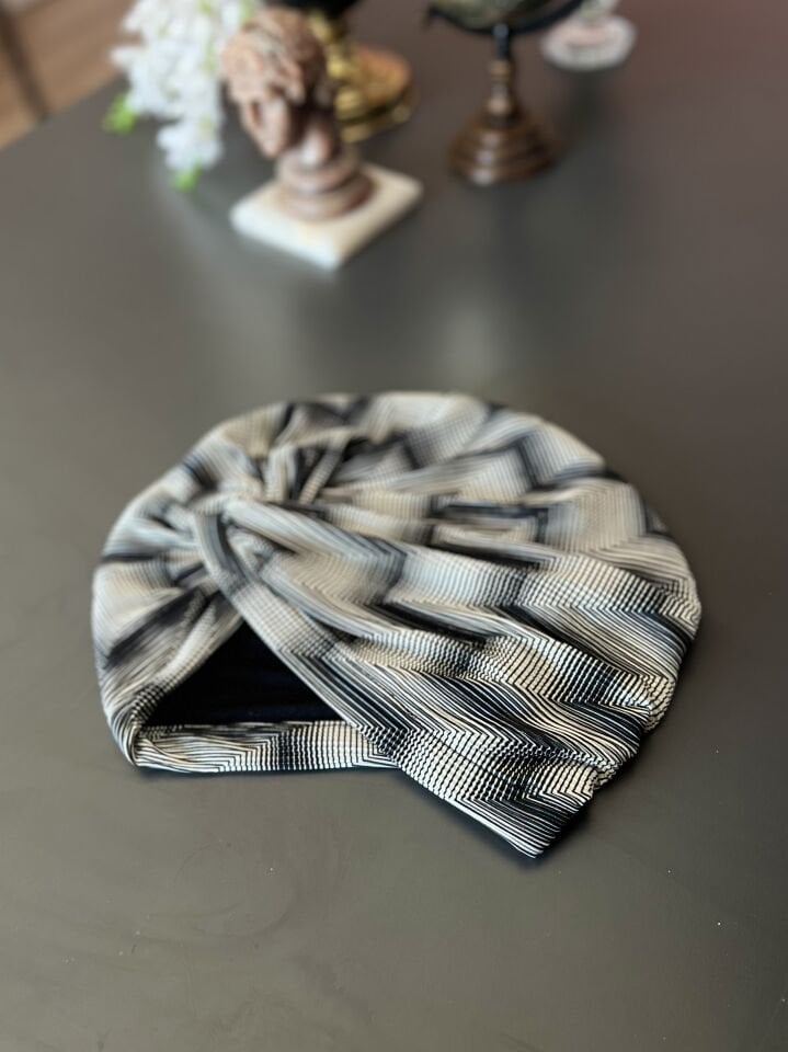 Pilise Bone Siyah Beyaz Çizgiler