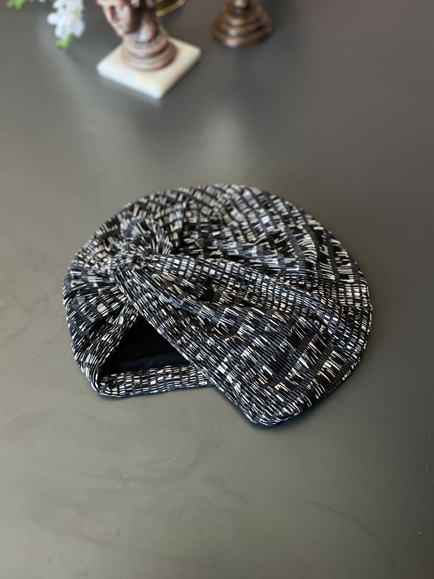 Pilise Bone Siyah Beyaz Desenler